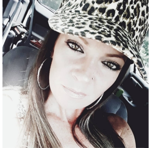 Meet your Posher, Mindy - Picture 1 of 1